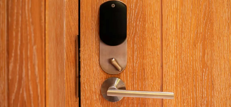 Automatic Locking Door Knob Rosemont